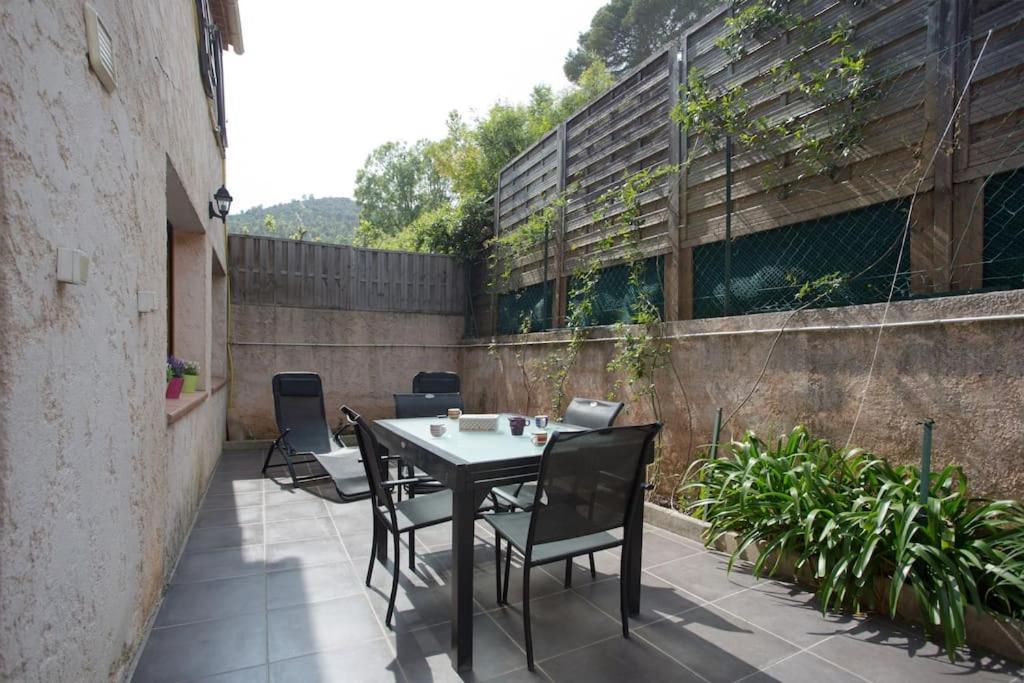 Appartement En Rez De Jardin Et Terrasse Ds Villa Hyères المظهر الخارجي الصورة